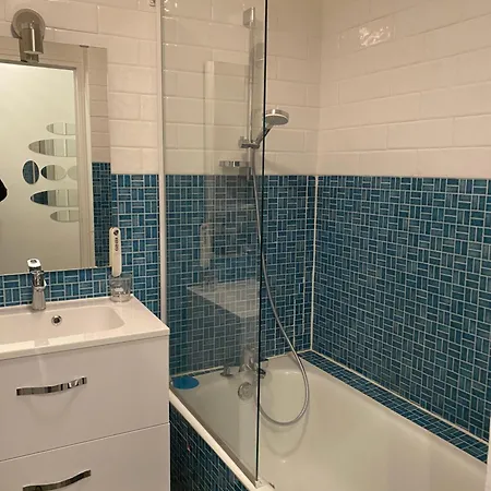 2 Pieces Au Coeur De *