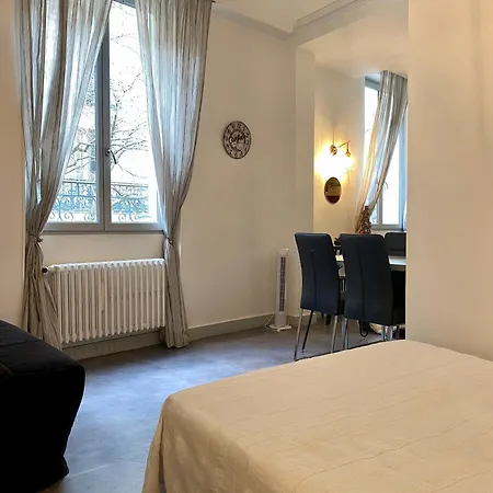 2 Pieces Au Coeur De * Paříž